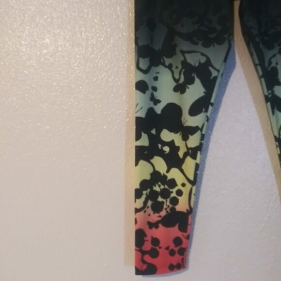Adidas women's size L ombre multicolored butterfly leggings - Picture 3 of 16